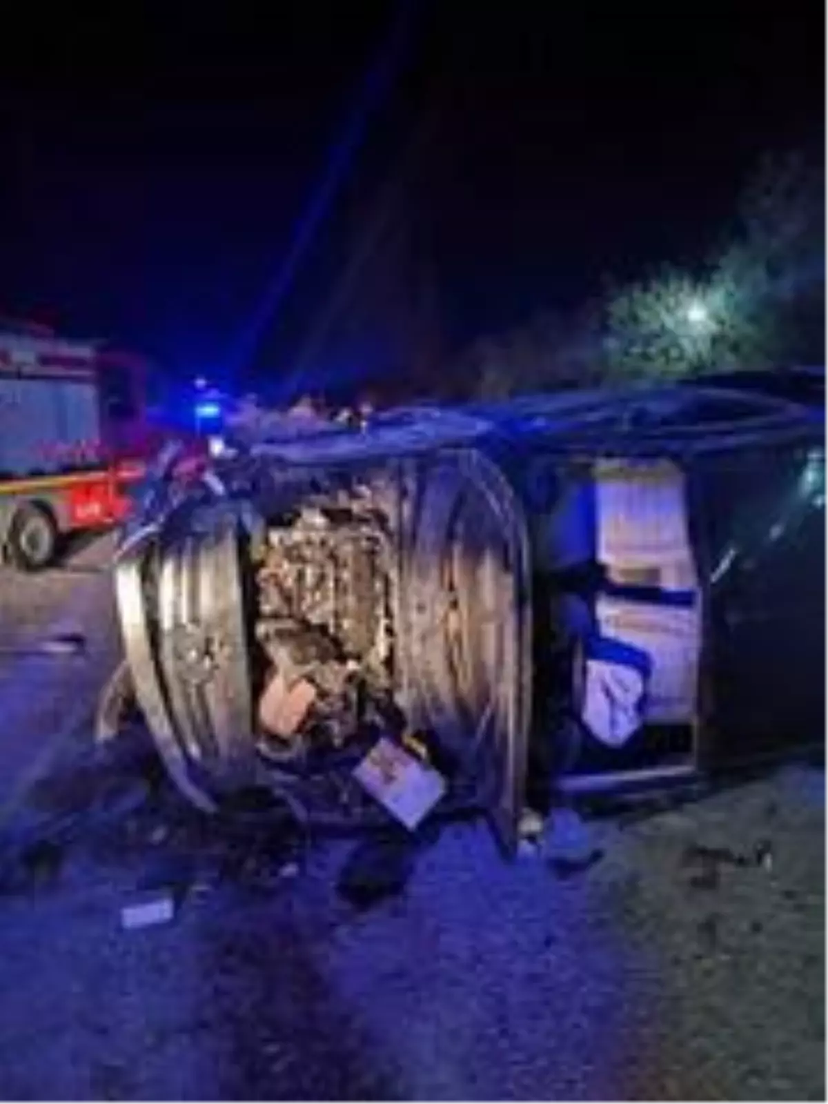 Alkollü sürücünün kullandığı kamyonet yan yattı; 1 ölü, 5 yaralı