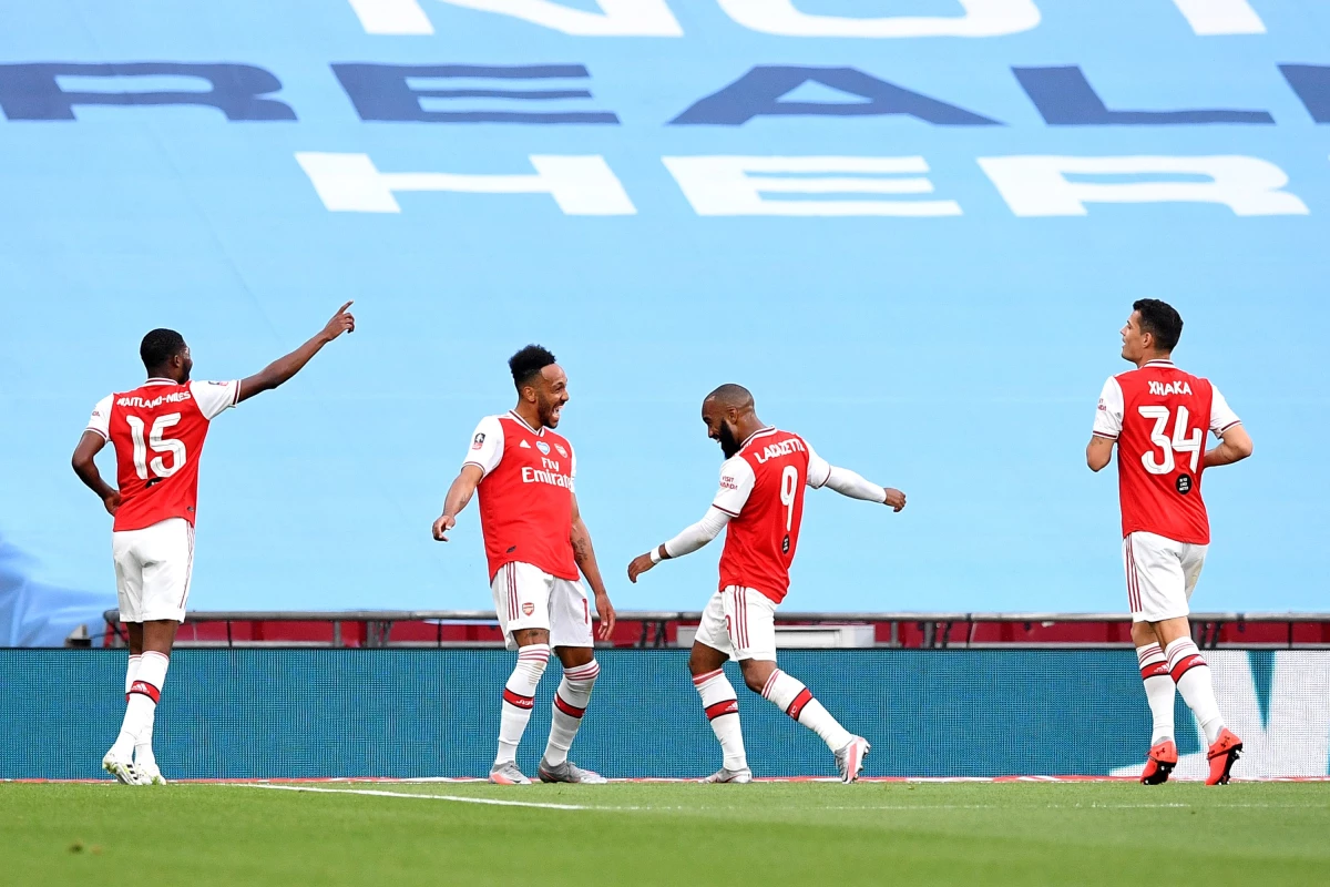 Arsenal, Manchester City\'yi 2-0 yendi ve FA Cup\'ta adını finale yazdırdı