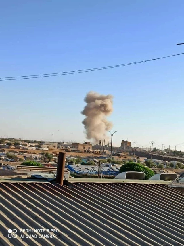 Son dakika: Azez'de sınır kapısı yakınında bomba yüklü araç patladı: 4 ölü, 20 yaralı