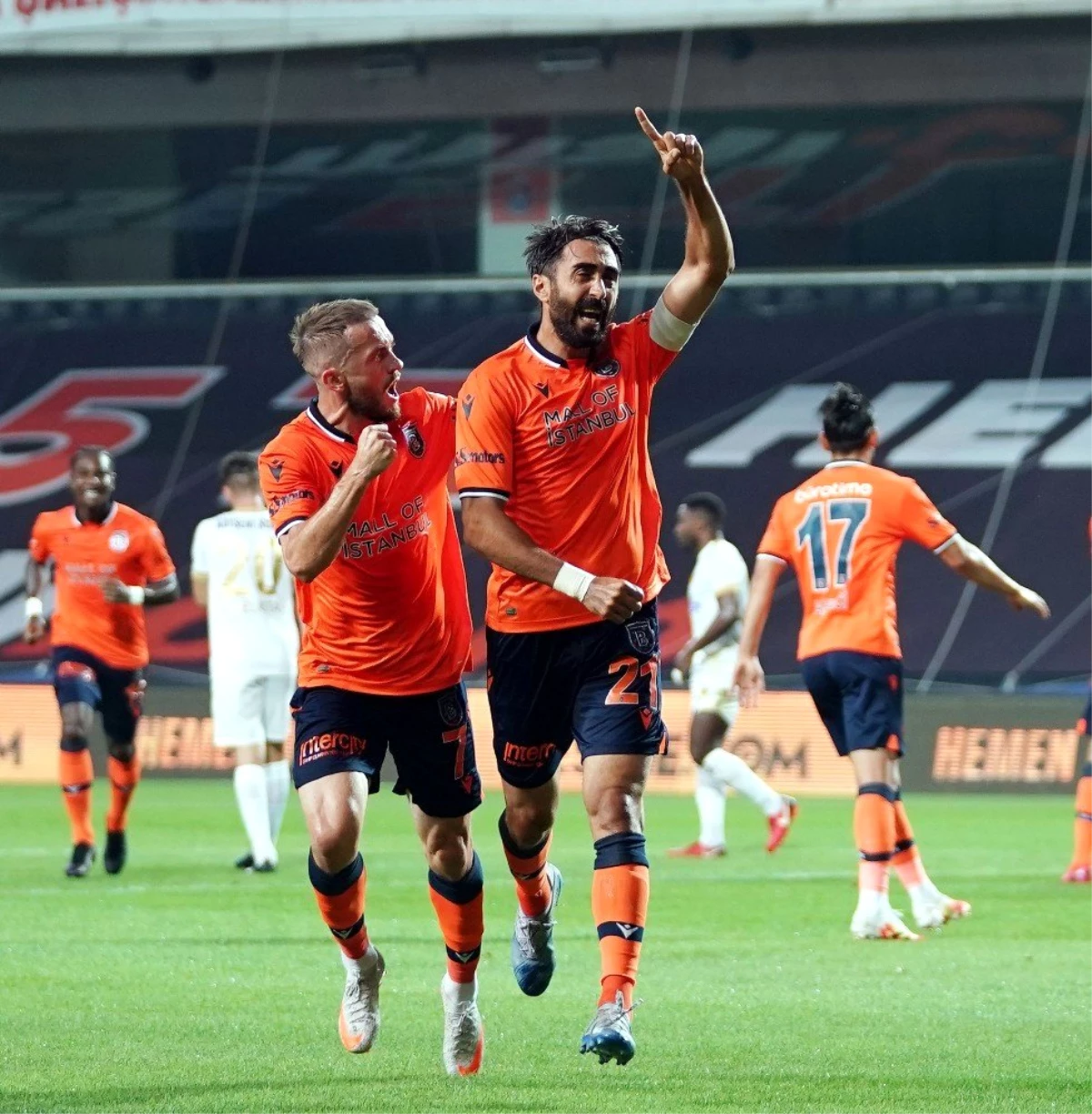 Son Dakika: Başakşehir\'de şampiyonluk golü Mahmut Tekdemir\'den