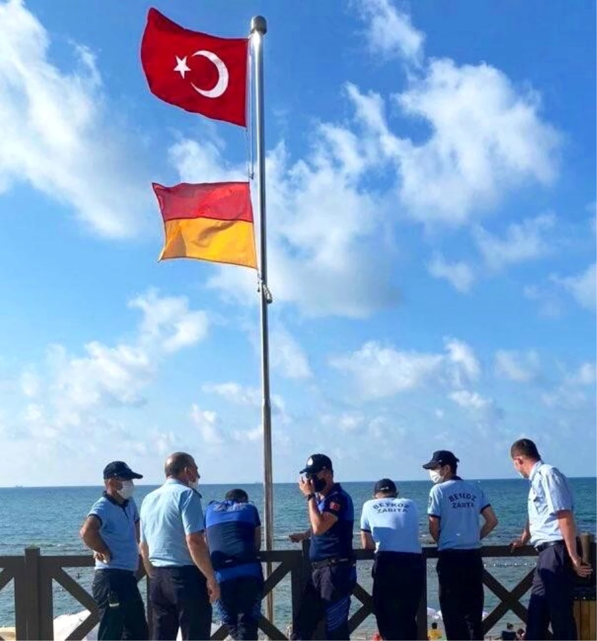 Beykoz Belediyesi\'nden bayrak krizi açıklaması