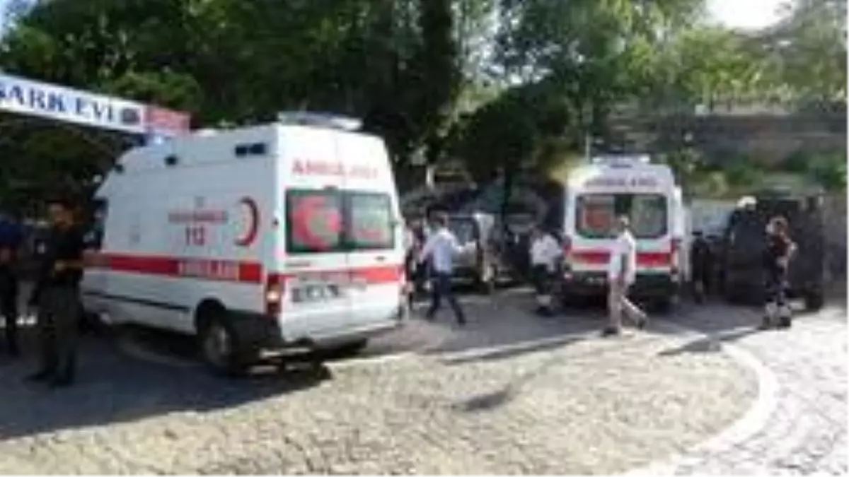 Diyarbakır\'da ihale kavgası: 1\'i ağır 8 yaralı