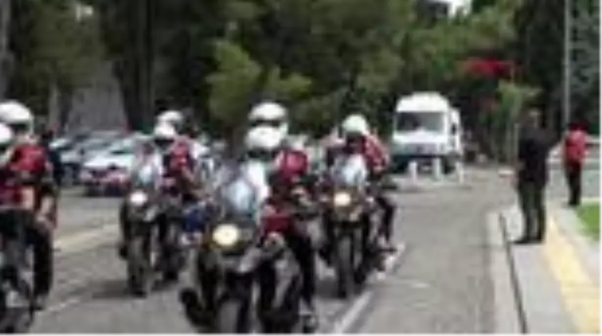 Son dakika haberi! ŞEHİT POLİS SON ERKAN GÖKTEKE YOLCULUĞUNA UĞURLANDI -2