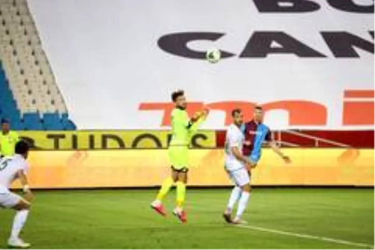 Süper Lig: Trabzonspor: 1İttifak Holding Konyaspor: 0 (Maç devam ediyor)