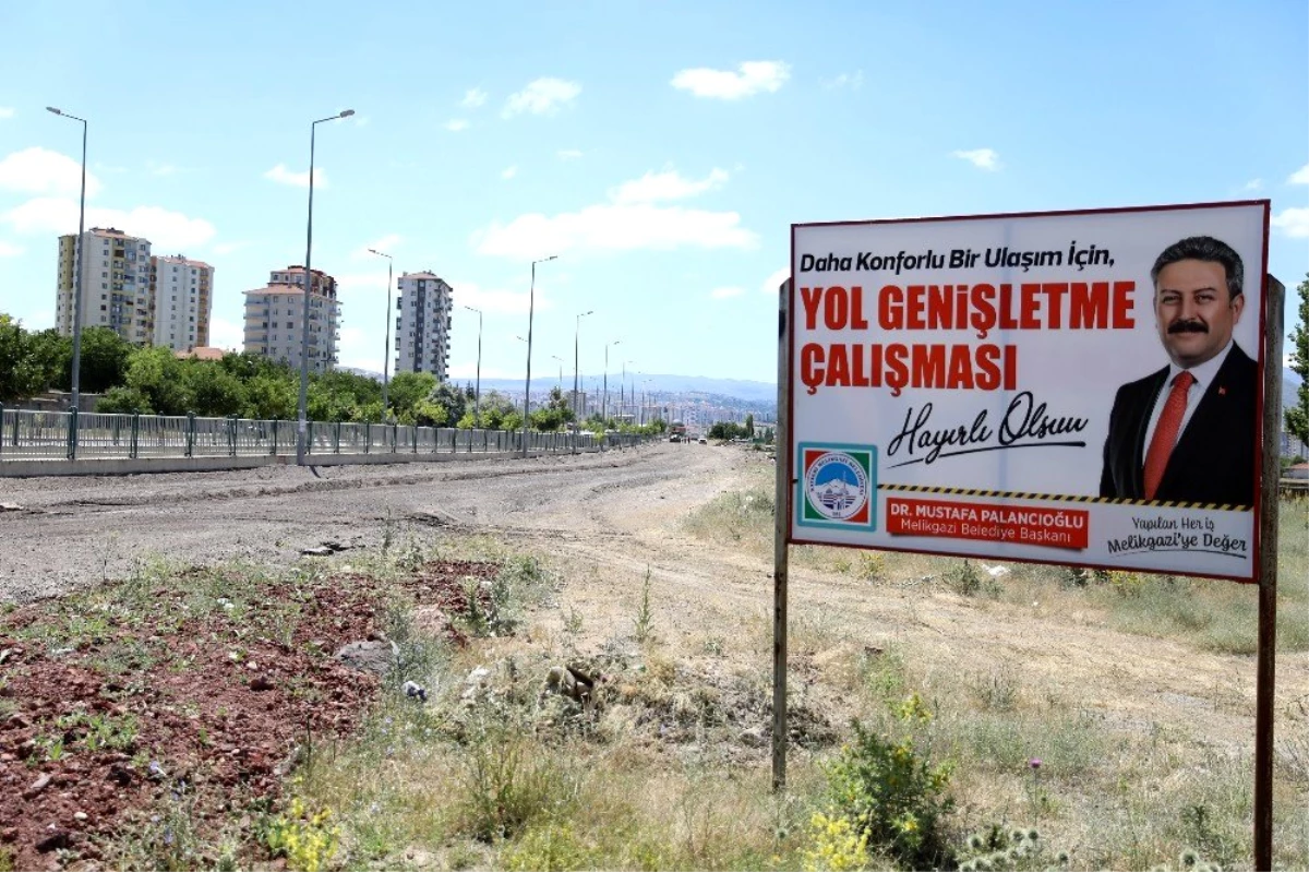 Başkan Palancıoğlu, "Çalışma Süresince Trafik Uyarı ve Uyarıcılara Dikkat Edelim!"