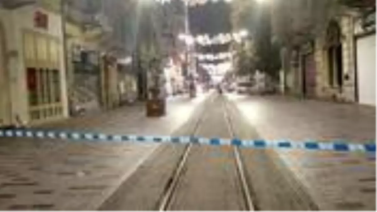 Son dakika: İstiklal Caddesi\'ni kapattıran şüpheli çanta boş çıktı