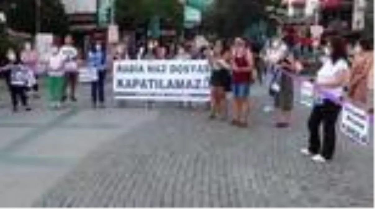 ANTALYA Kadınlar, \'Rabia Naz\' ve \'Pınar\' için bir araya geldi