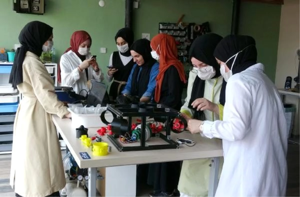 Liseli kız öğrenciler, insansız su altı aracı tasarlıyor