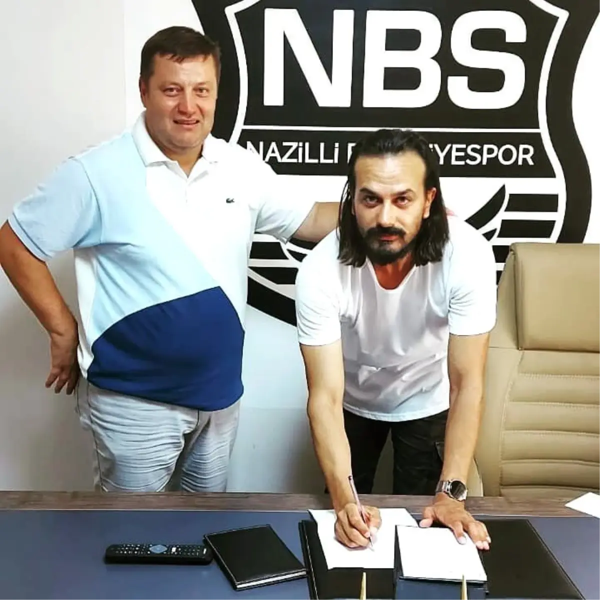 Nazilli Belediyespor Kaptan Özden\'le devam ediyor