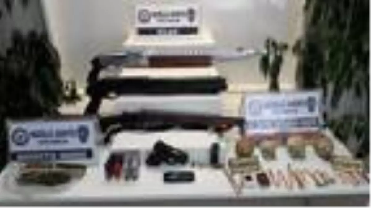 Son dakika haberi | Şüphelinin evinden cephanelik çıktı