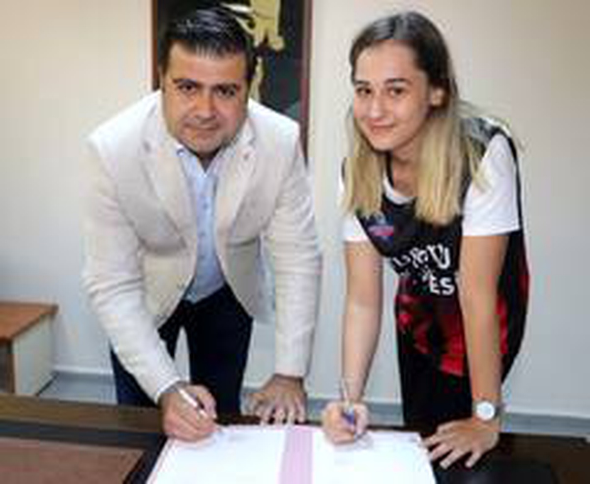 Turgutlu Belediyespor Sude Gençer ile sözleşme imzaladı