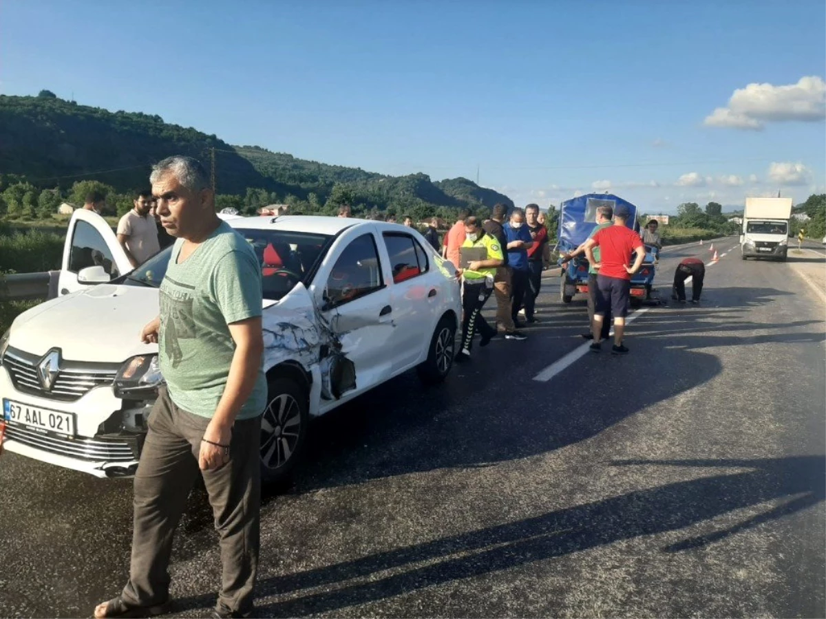 Zonguldak\'ta trafik kazası: 3 yaralı