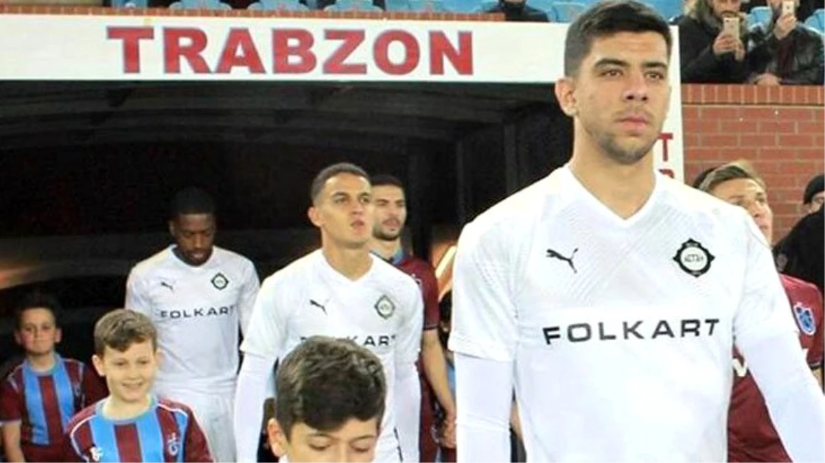 Altay\'ın 19 yaşındaki futbolcusu Cenk Özkacar ve Olympique Lyon prensipte anlaştı