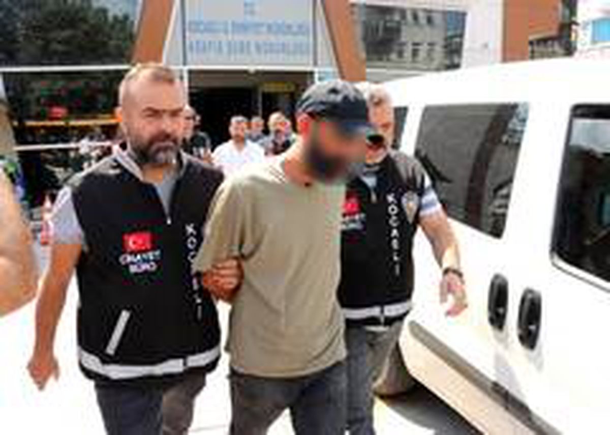 Son Dakika: Araç içerisinde korunmaya çalışan kadını öldüren cinayet zanlısının sözleri kan dondurdu