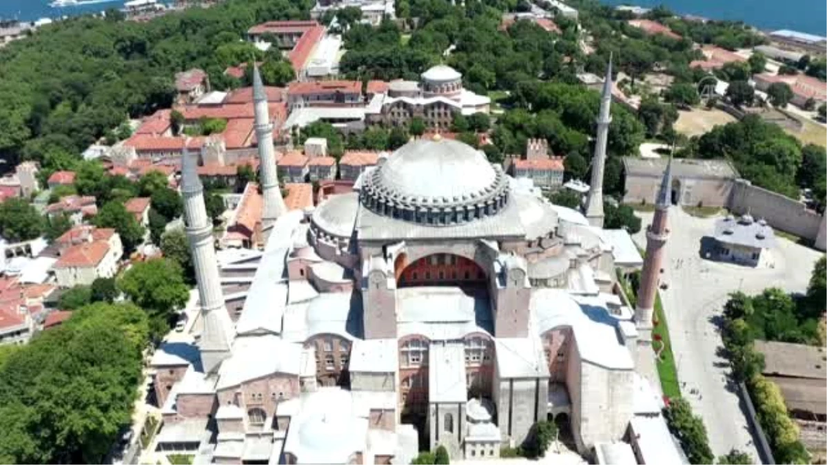 Ayasofya Camisi\'ndeki açılış hazırlıklarında sona yaklaşıldı