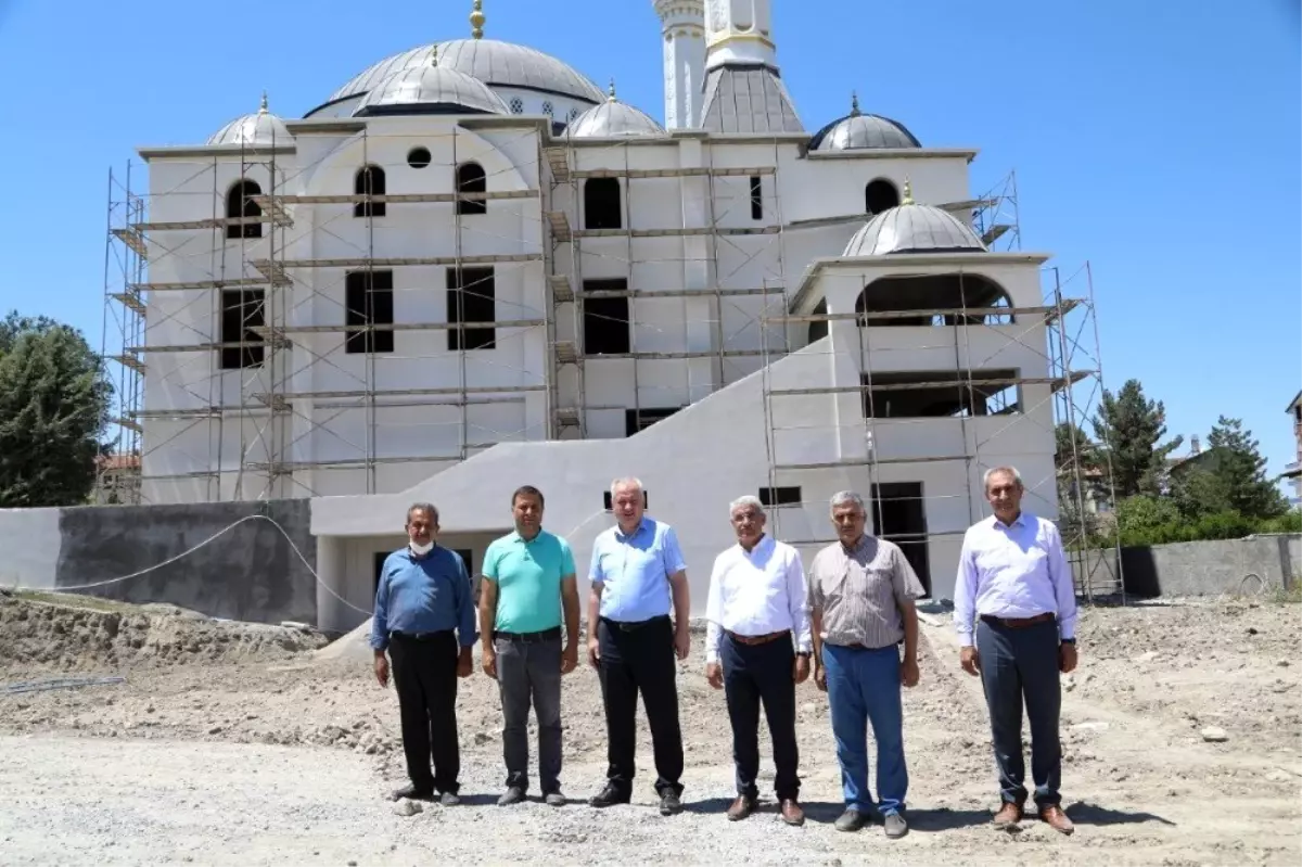 Battalgazi Alacakapı merkez cami ibadete açılmayı bekliyor