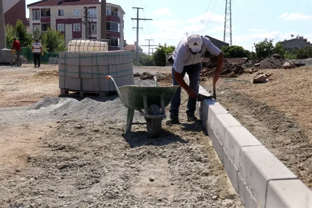 Ergene Belediyesi yol yapım çalışmalarına devam ediyor