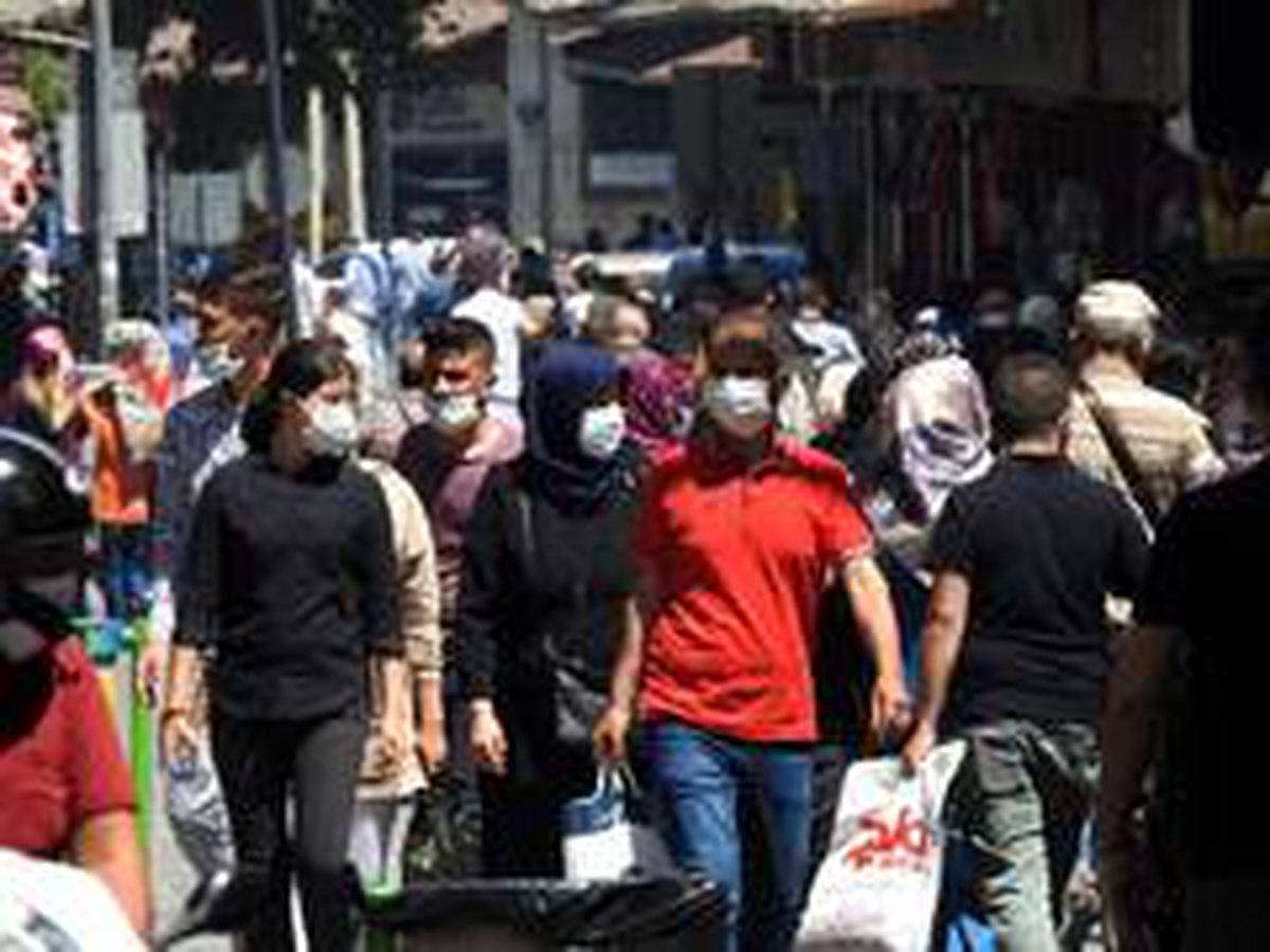 Son Dakika: Gaziantepliler artan vaka sayısına ve bunaltıcı sıcağa rağmen sokakta
