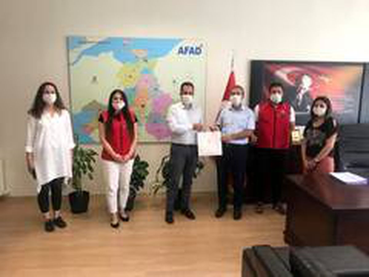 Genç gönüllüler arama kurtarma timi kuruyor