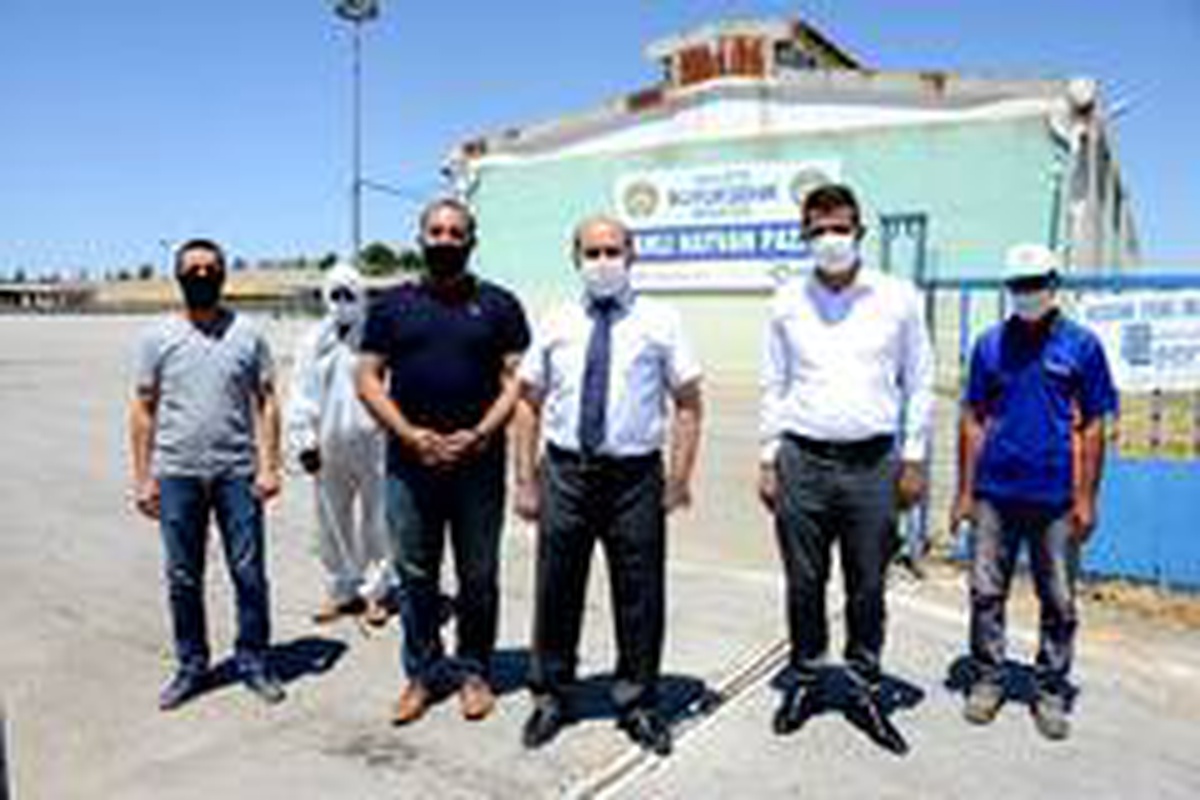 Hayvan pazarında korona virüs tedbirleri