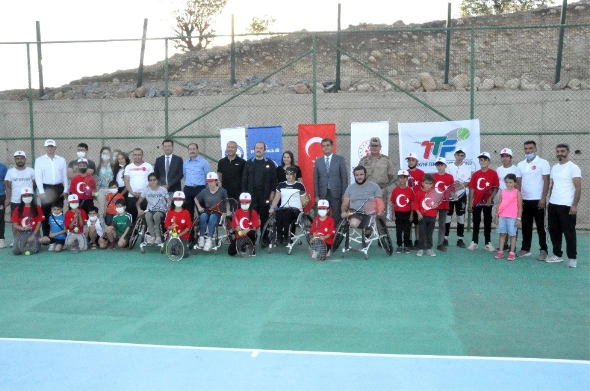 Huzurun sağlandığı Şırnak\'ta tenis turnuvası düzenleniyor