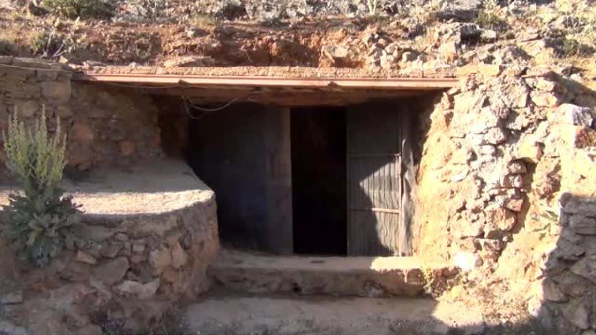 Konya\'nın meşhur Kembos peyniri mağarada olgunlaşıyor