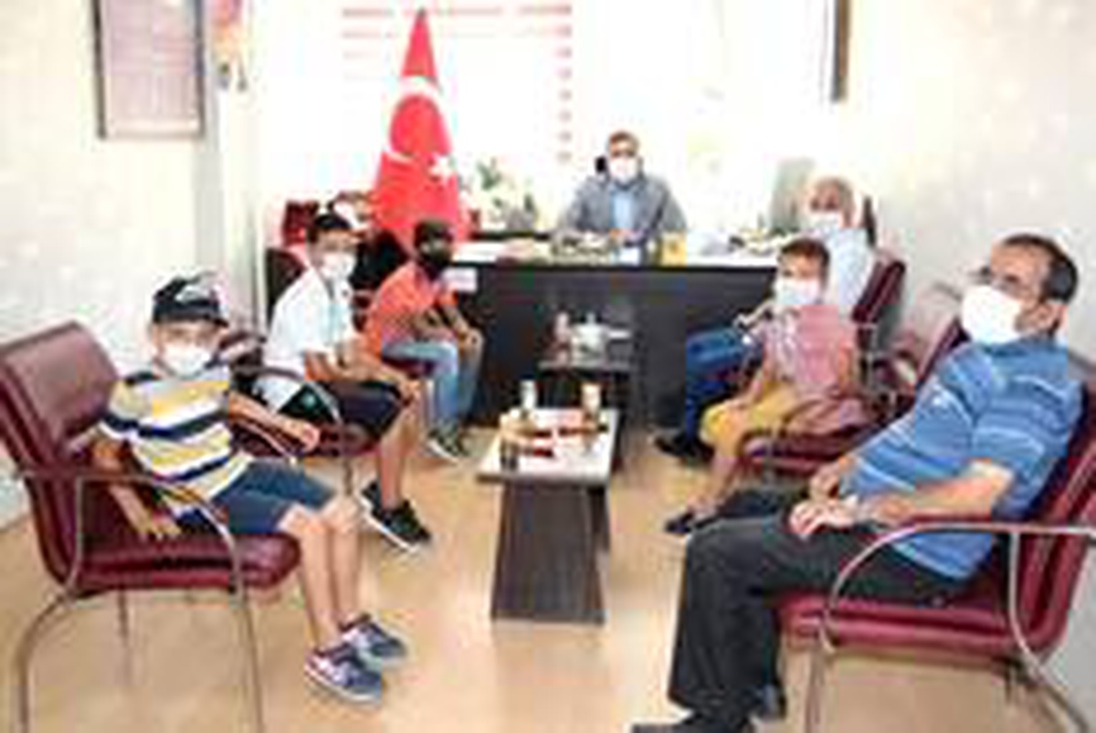 mahallelerine park yapılması için imza topladılar