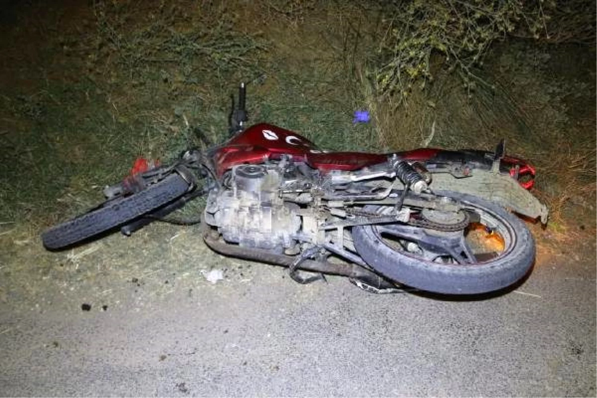 Otomobili ile motosikletine çarptığı husumetlisinin ölümüne yol açtı