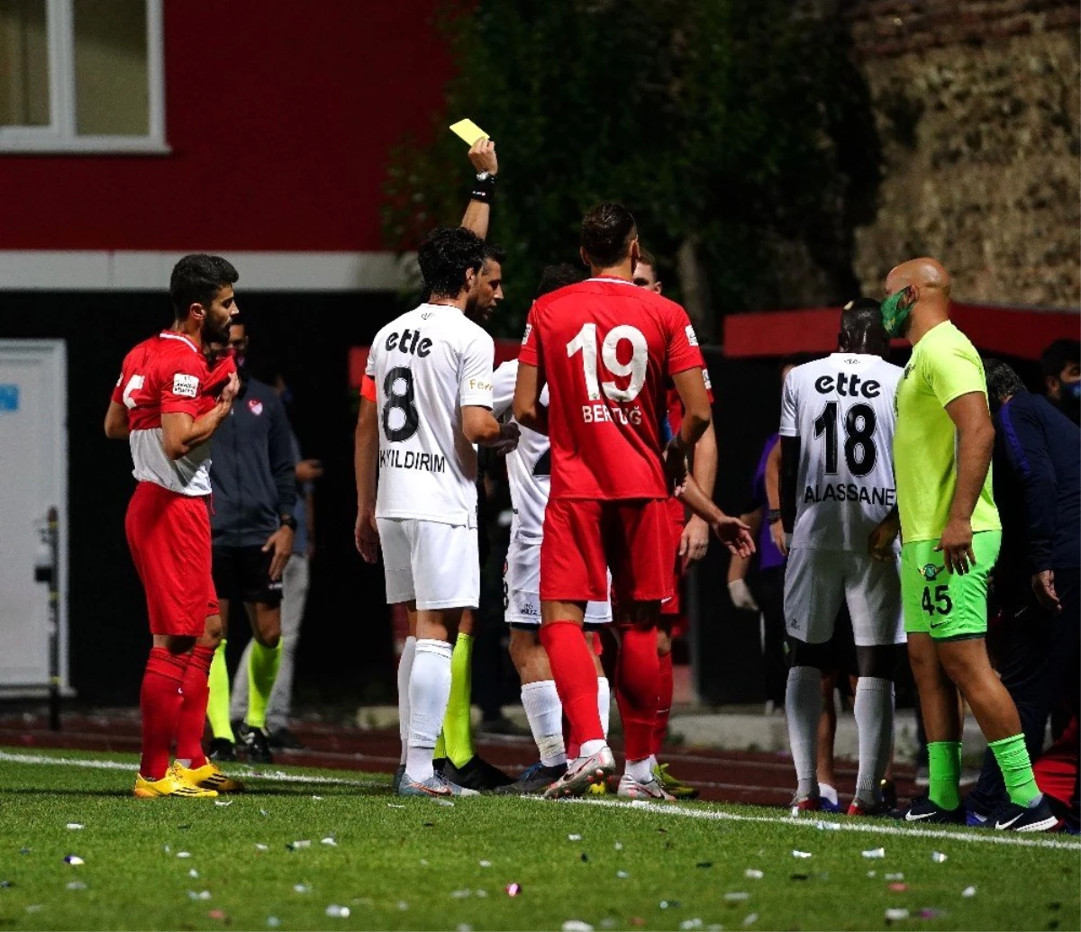 TFF 1. Lig Play-Off Yarı Final: Karagümrük: 1 Akhisarspor: 1 (İlk yarı)