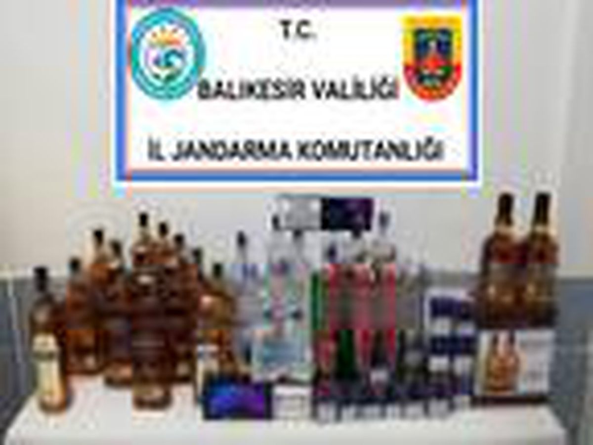 Balıkesir\'de kaçak sigara ve içki operasyonu