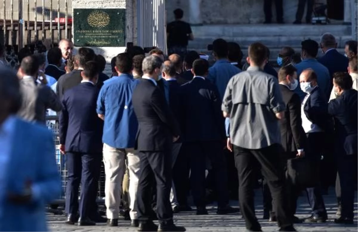 Son Dakika | Cumhurbaşkanı Erdoğan Ayasofya Camii\'nde incelemelerde bulundu