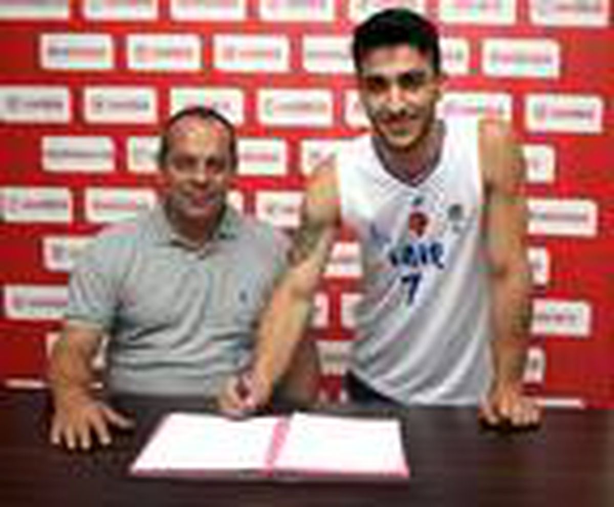 İzmir BŞB\'de MVP Ahmet yuvada kaldı