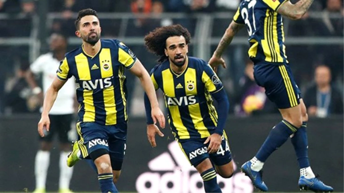 Sadık Çiftpınar, önümüzdeki sezonda da Fenerbahçe forması giyecek