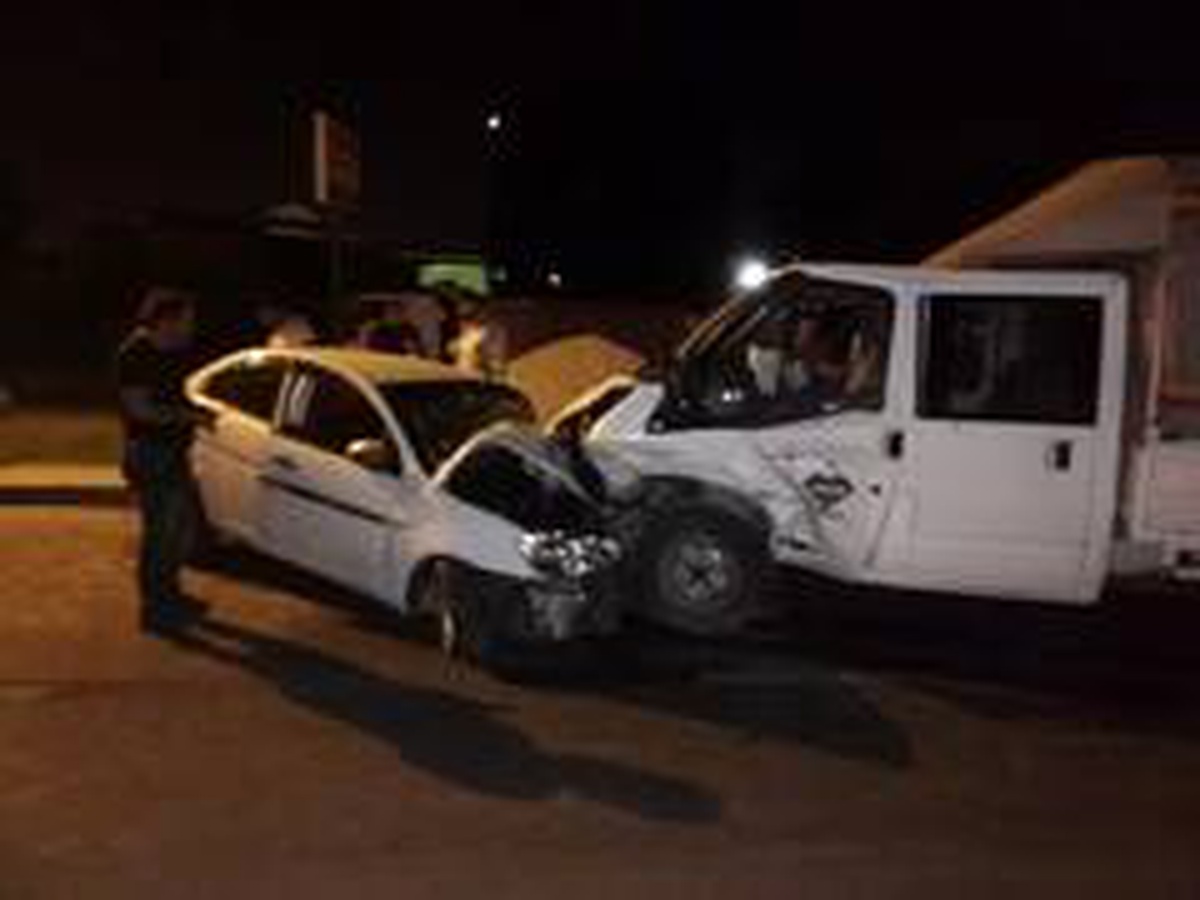 Tarsus\'ta trafik kazası: 6 yaralı