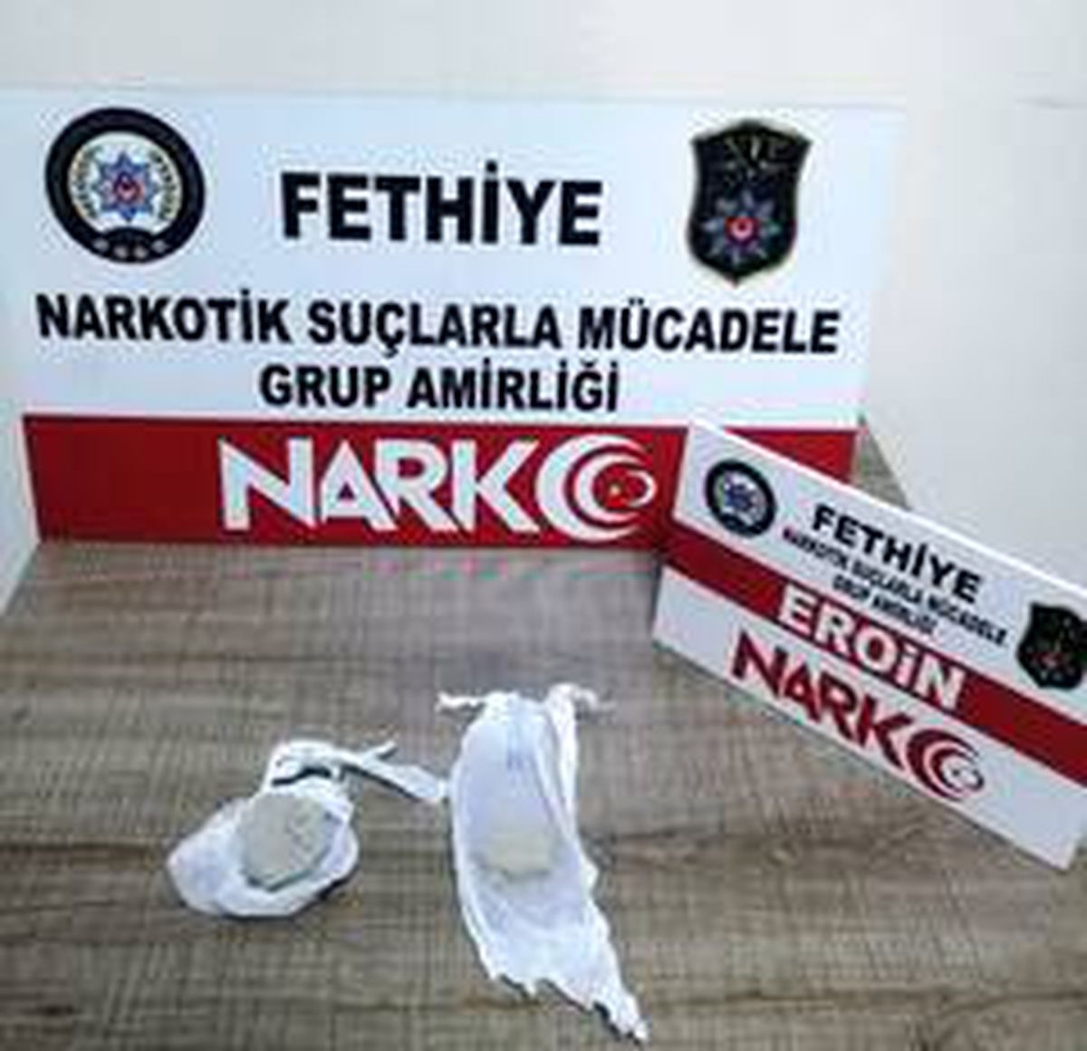 Uyuşturucu tacirlerine gece baskını