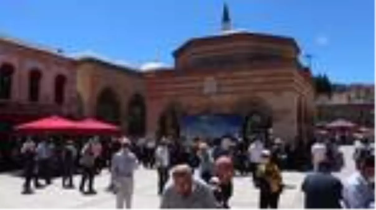 Ayasofya-i Kebir Camii\'nin ibadete açılması sevinçle karşılandı