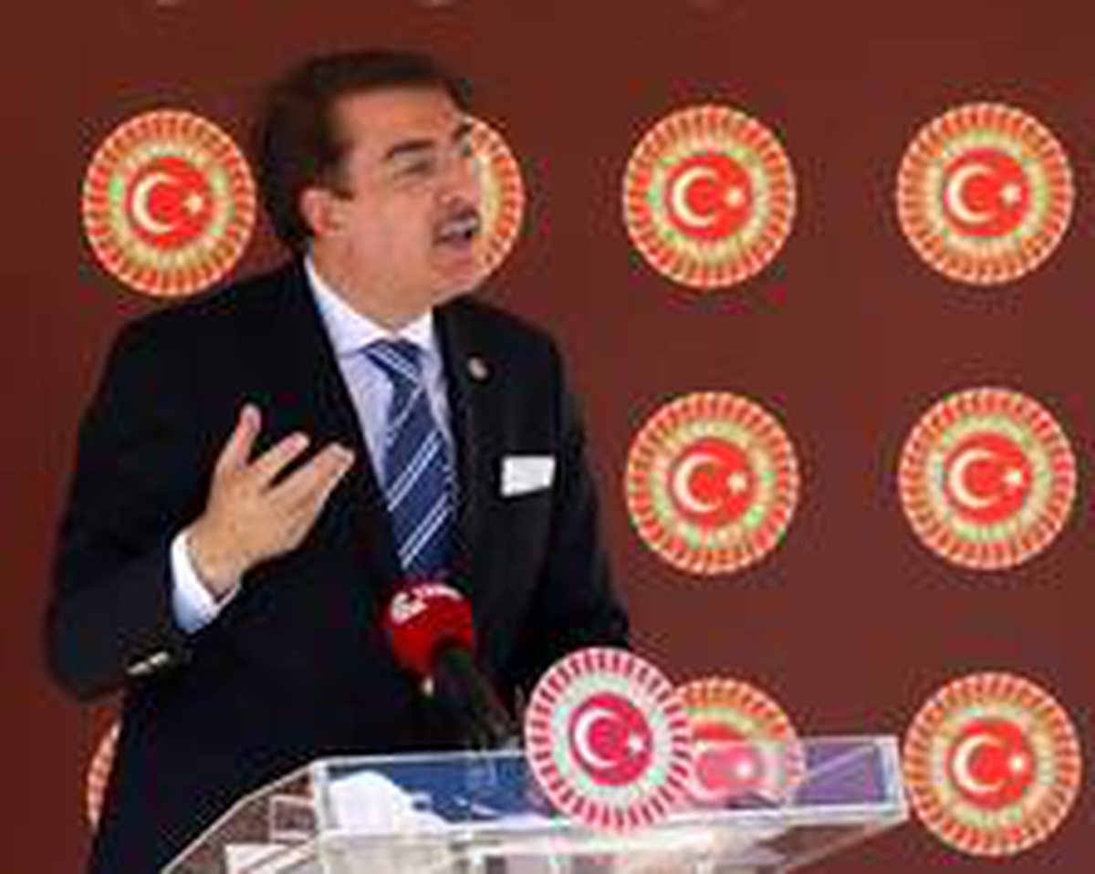 Aydemir: \'Erzurumlu olmak bize bahtiyarlık veriyor\'