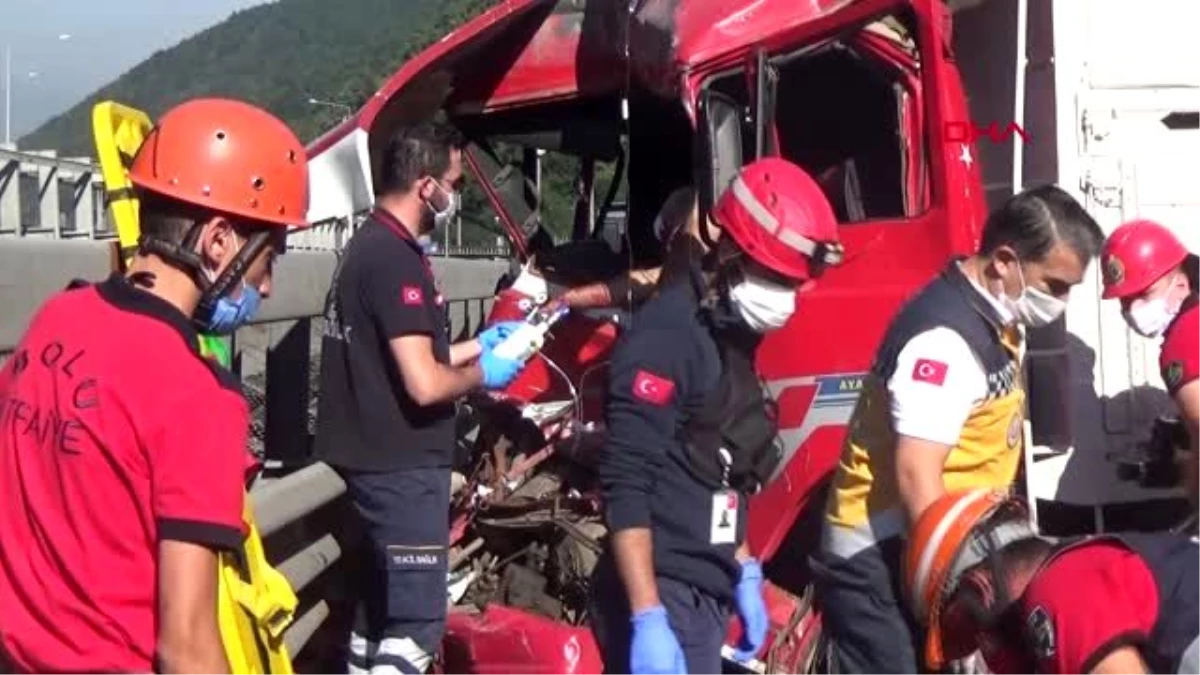 BOLU TIR\'a çarpan kamyonun sürücüsü ağır yaralandı