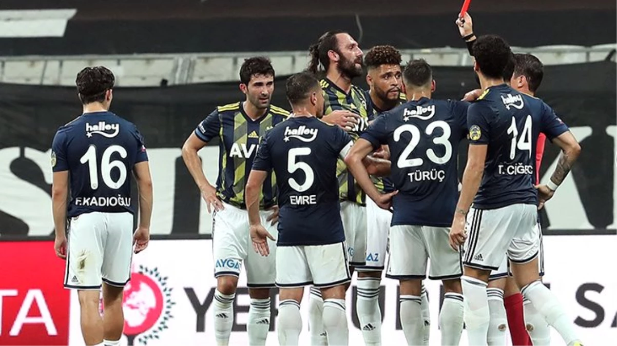 Fenerbahçe, sezonun sona ermesiyle 8 isimle yollarını ayıracak