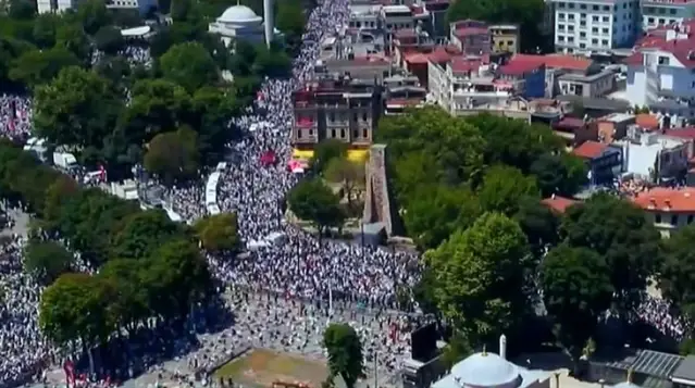 Ayasofya Camii Civarindaki Kalabalik Havadan Goruntulendi On Binler Akin Etti Son Dakika