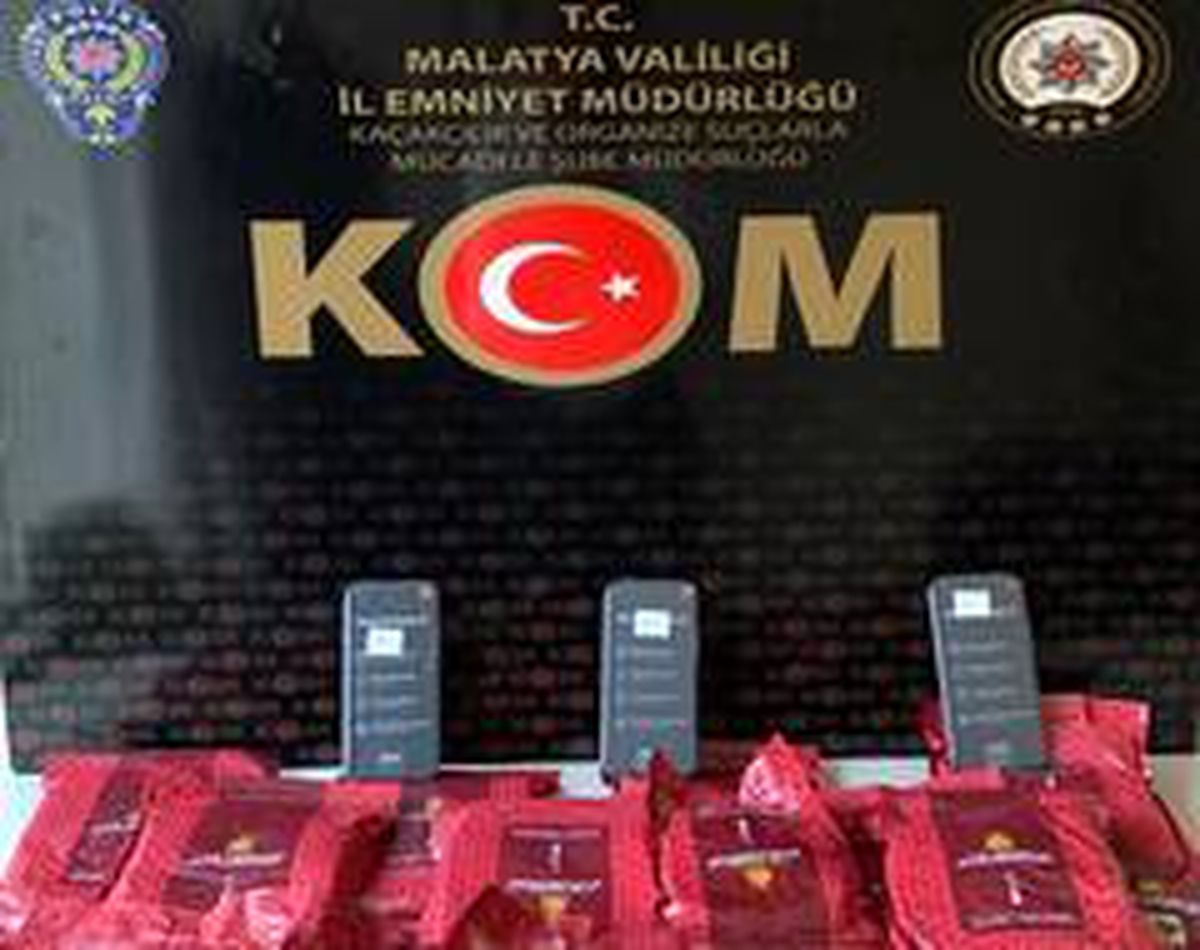 Malatya\'da gümrük kaçağı nargile tütünü ele geçirildi