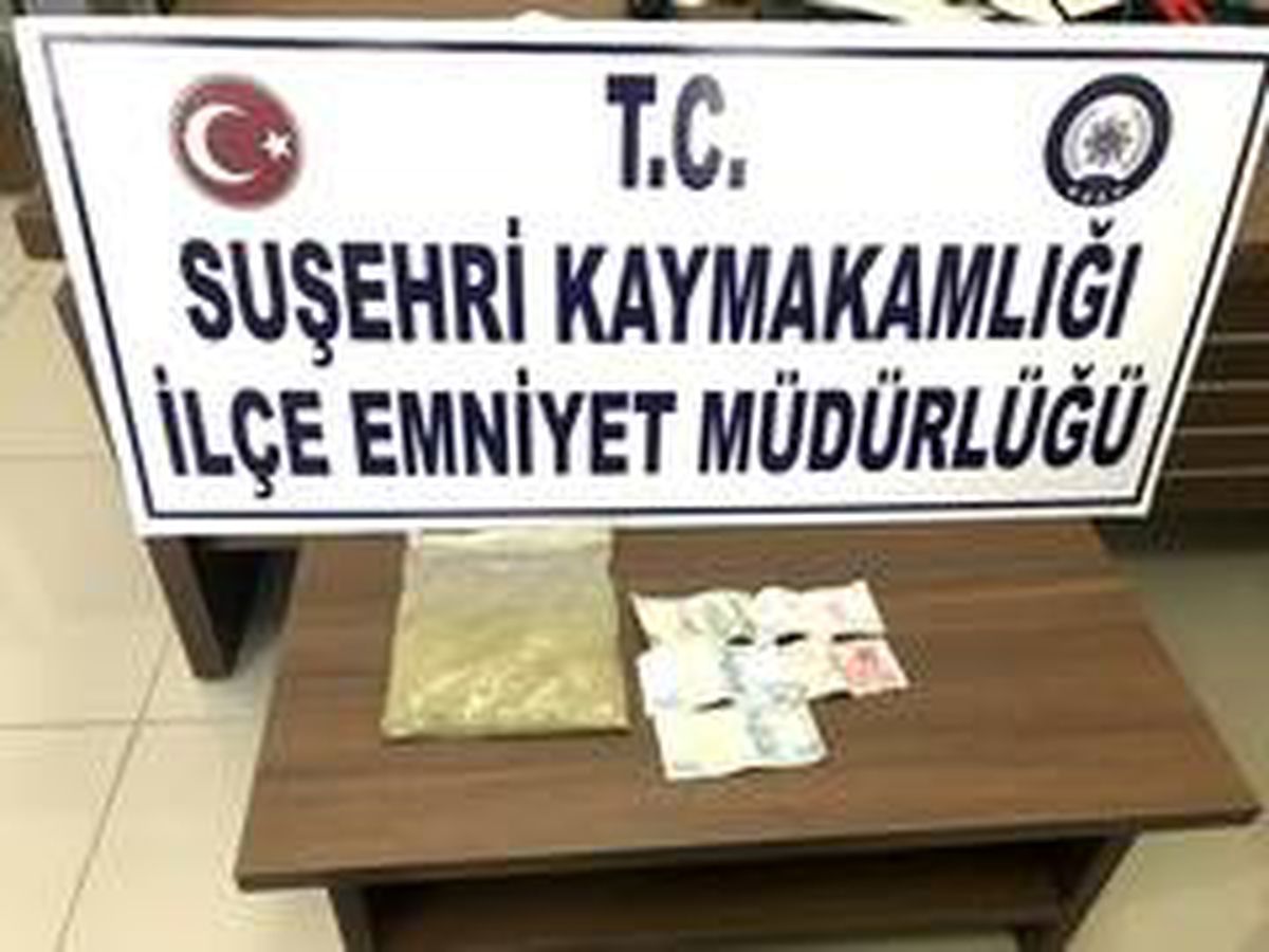 Sivas\'ta 219 gram esrar ele geçirildi