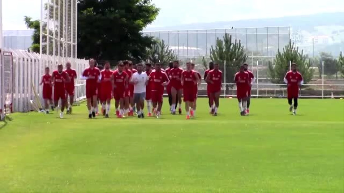 Sivasspor yeni sezonda 6 futbolcu transfer edecek - SİVAS