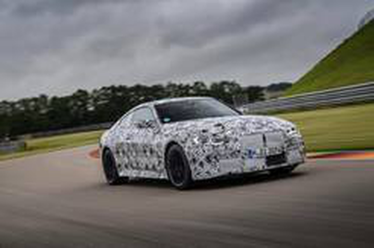 Yeni BMW M3 Sedan ve M4 Coupe start çizgisinde!