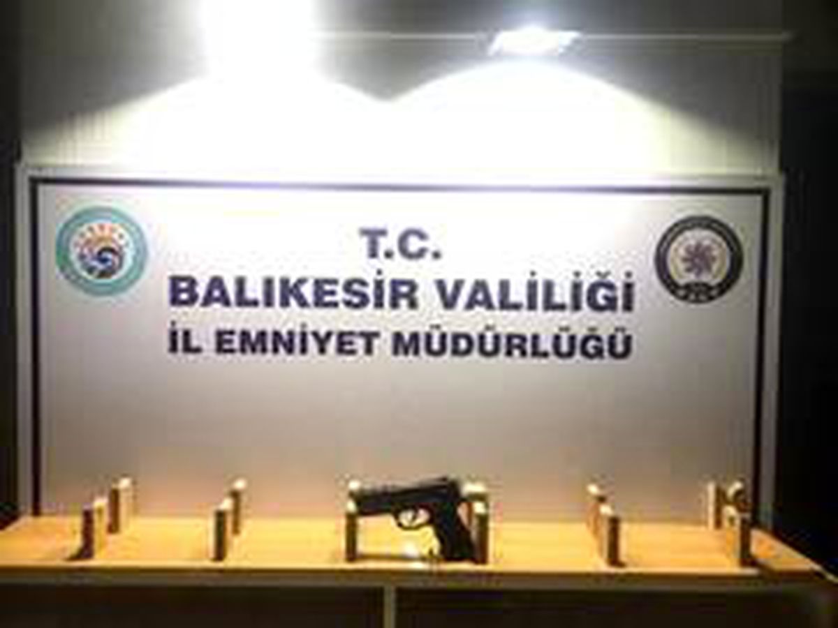Balıkesir\'de polis 3 silah ele geçirdi