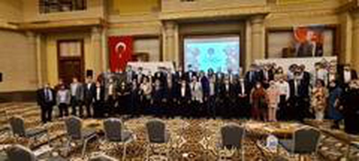 Başkan Büyükkılıç hem TKB Encümeni\'ne seçildi hem de ödülle döndü