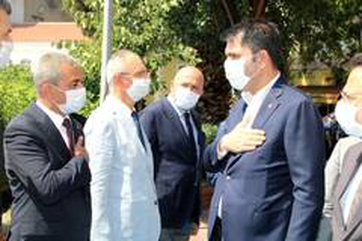 Başkan Kaplan\'ın projeleri kabul edildi, Bakan Kurum Koçarlı\'ya müjdeleri sıraladı