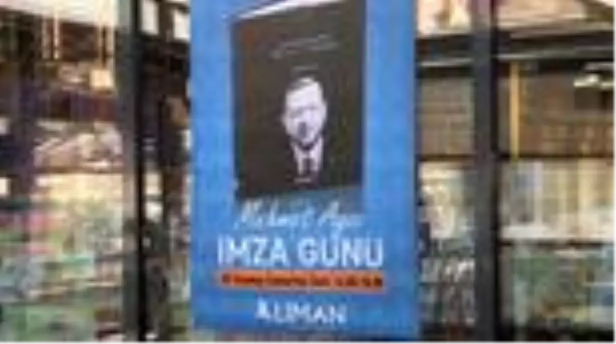 "Benzemez Kimse Sana Bir Erdoğan Portresi" kitabı için imza günü düzenlendi