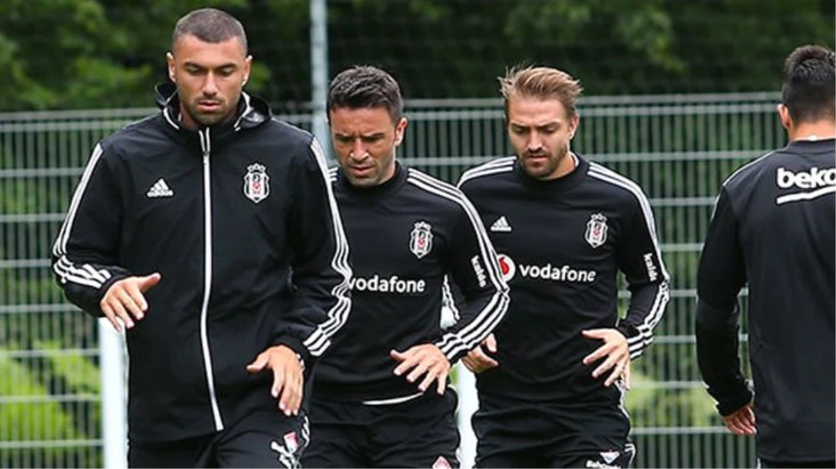 Beşiktaş\'ta veda eden Burak Yılmaz, ayrılması gündemde olan Gökhan ve Caner\'e seslendi: Ayrılırlarsa çok kırılırım