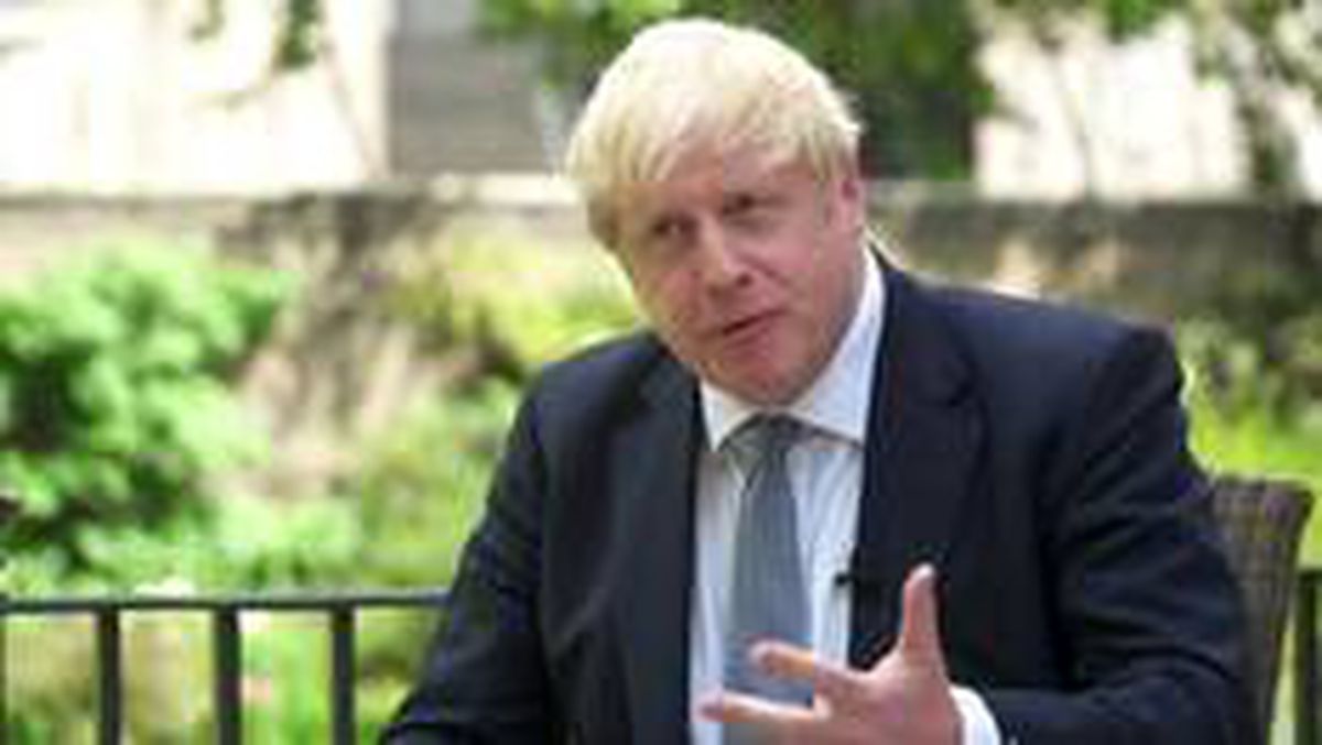 İngiltere Başbakanı Johnson: Salgının ilk birkaç hafta ve ayında koronavirüsü anlamadık